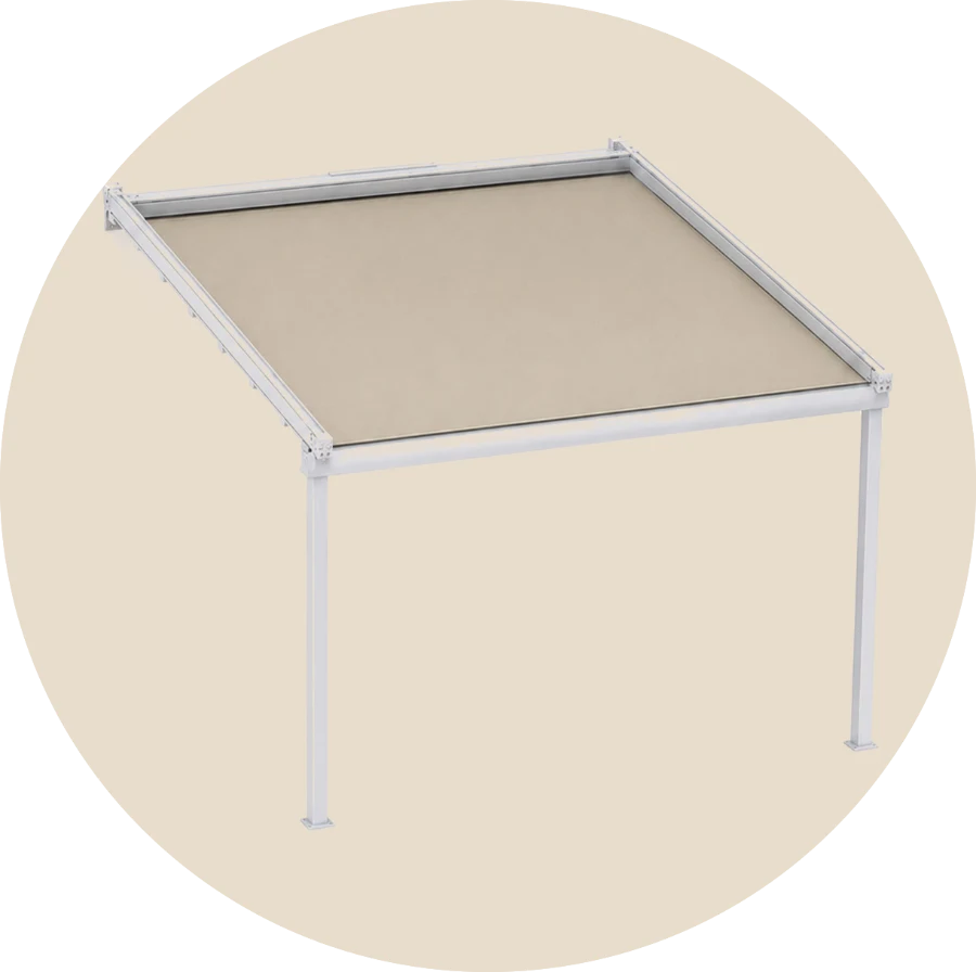 Produktansicht einer Pergola-Markise mit gefaltetem Tuch auf schlanken Aluminiumprofilen